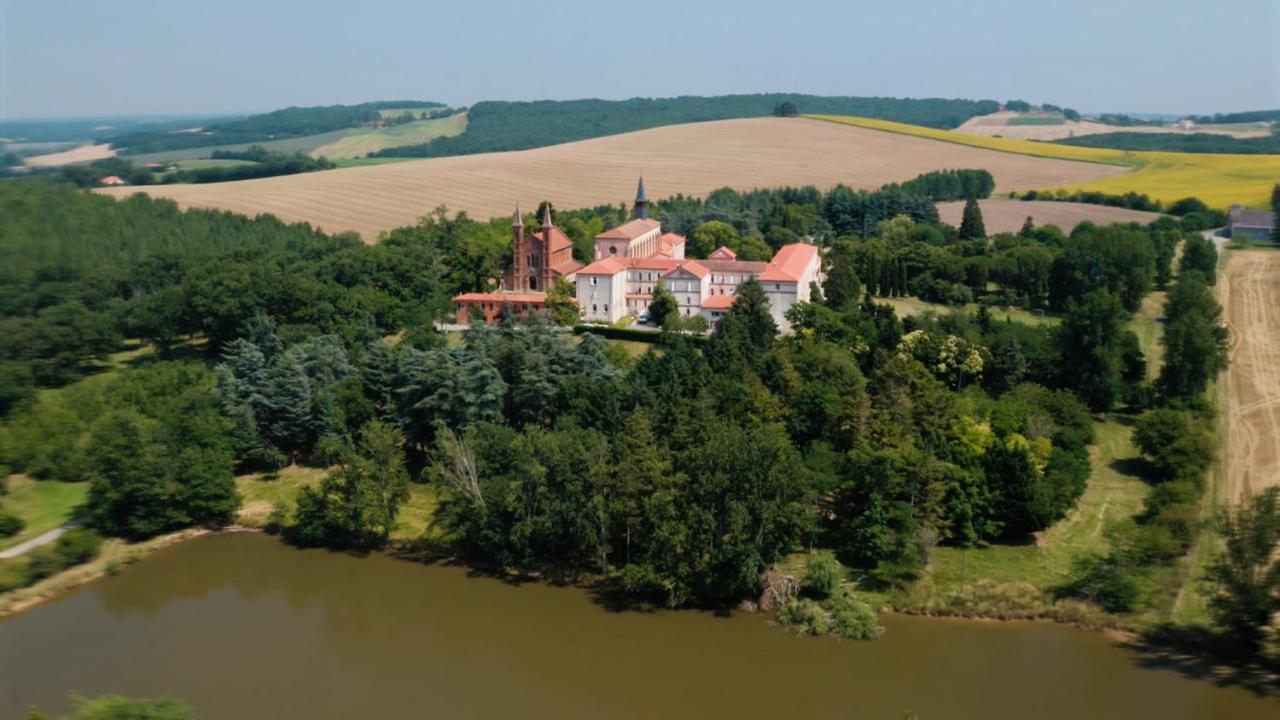 Hotellerie De L'Abbaye Bellegarde-Sainte-Marie 외부 사진